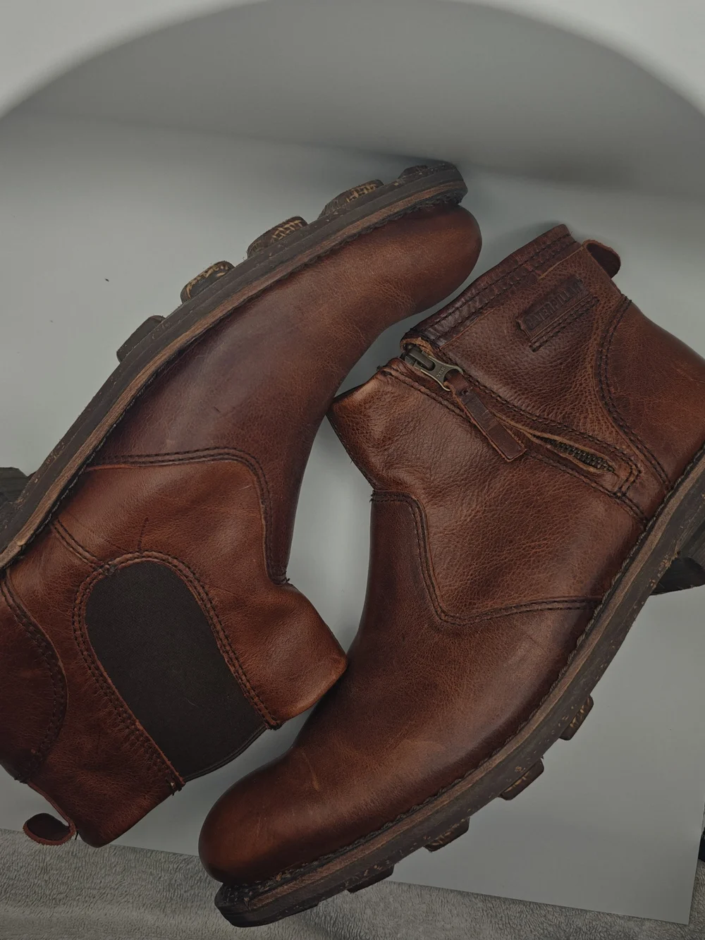 Caterpillar Men Size 11  Brown Leather Chukka Boots Vintage Rare